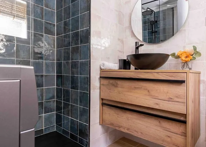 New Boliches 2nd Line With Parking 公寓